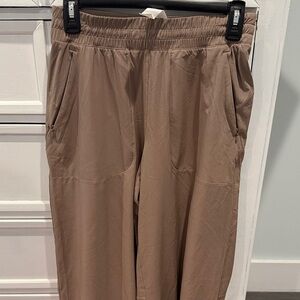 Lululemon Pants SHORT